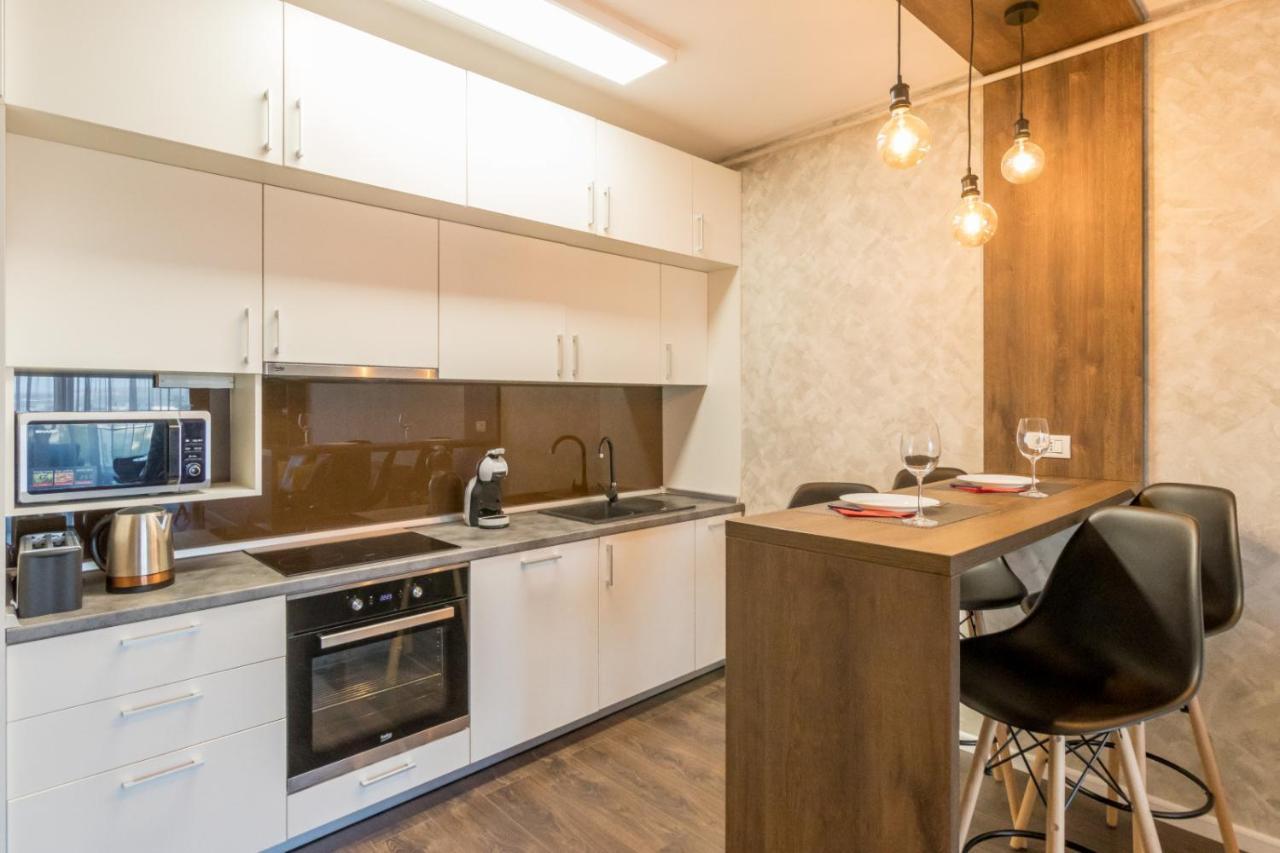 Modern Downtown Apartment Cluj-Napoca Exterior photo